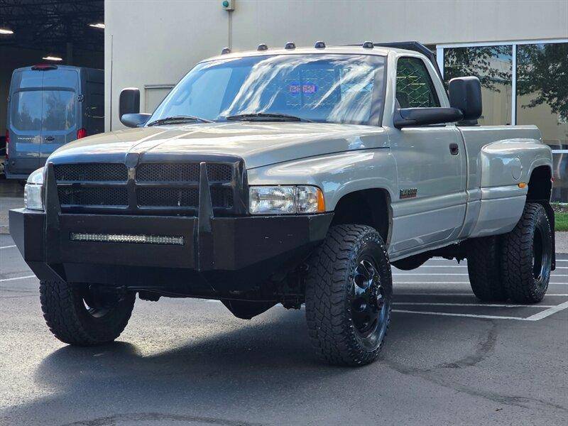 Dodge-Ram-1995-silver