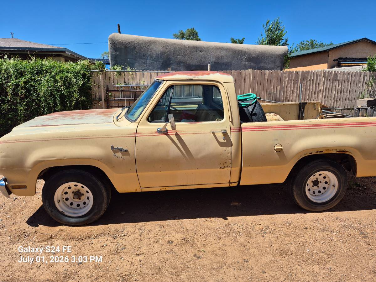 Dodge-Ram-2500-1980-custom