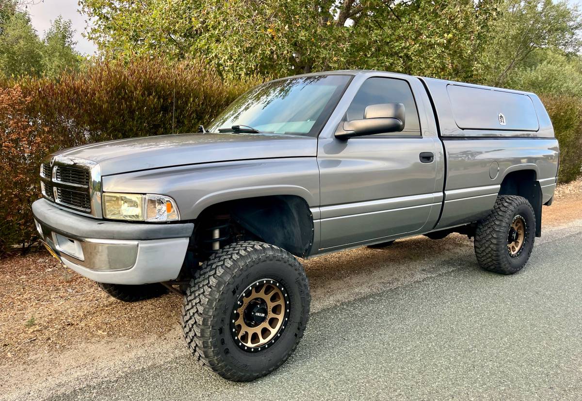 Dodge-Ram-2500-4x4-1995-grey