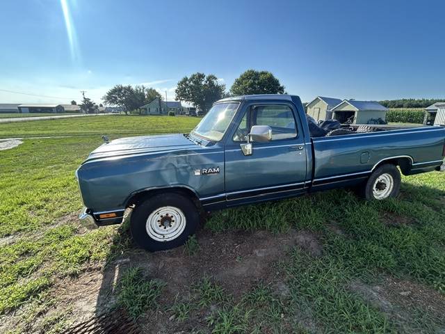 Dodge-Ram-2500-diesel-1989-blue