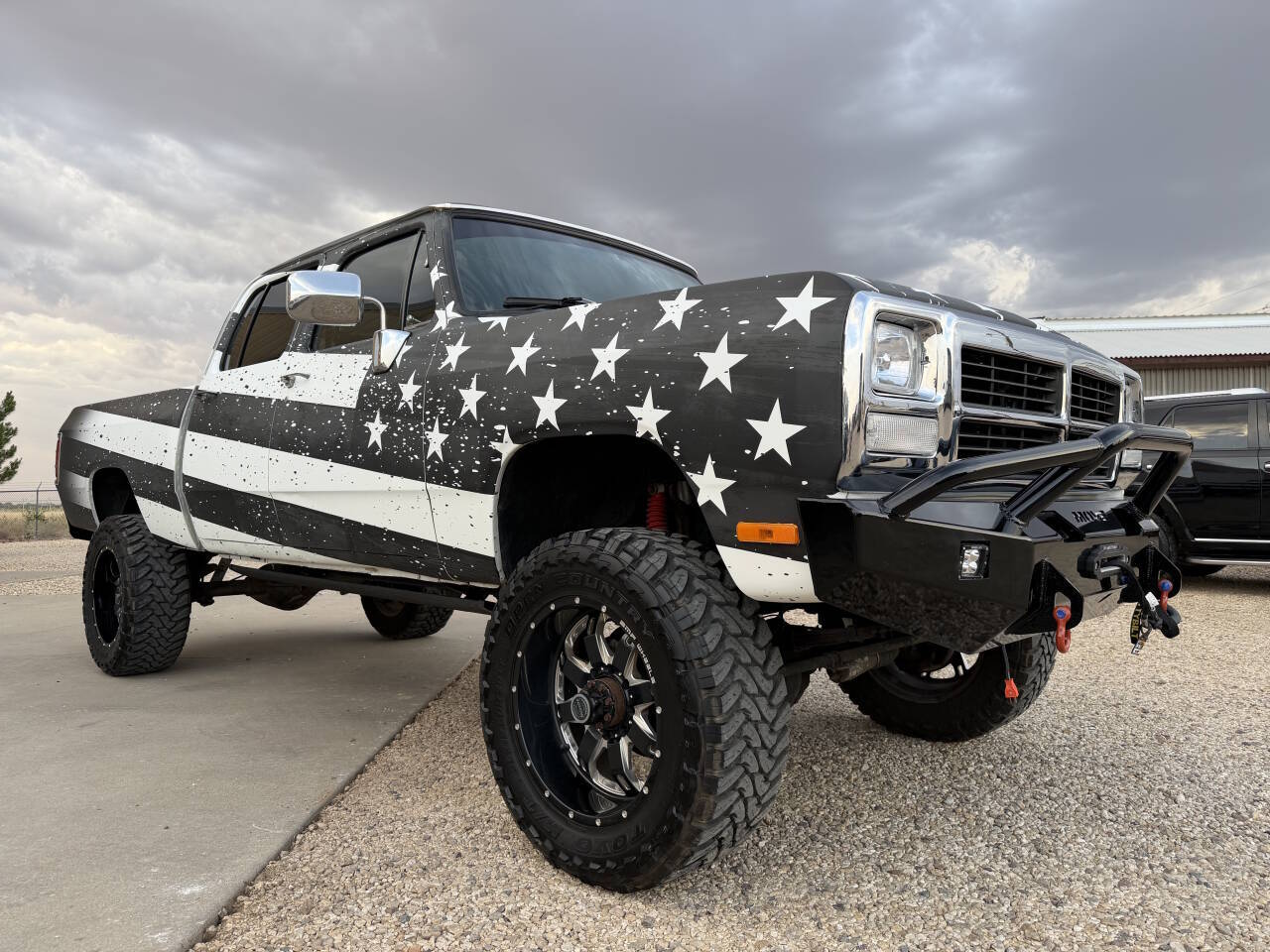 Dodge-Ram-350-1983-White