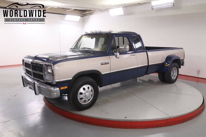 Dodge-Ram-350-1993-Blue-Silver-Tan
