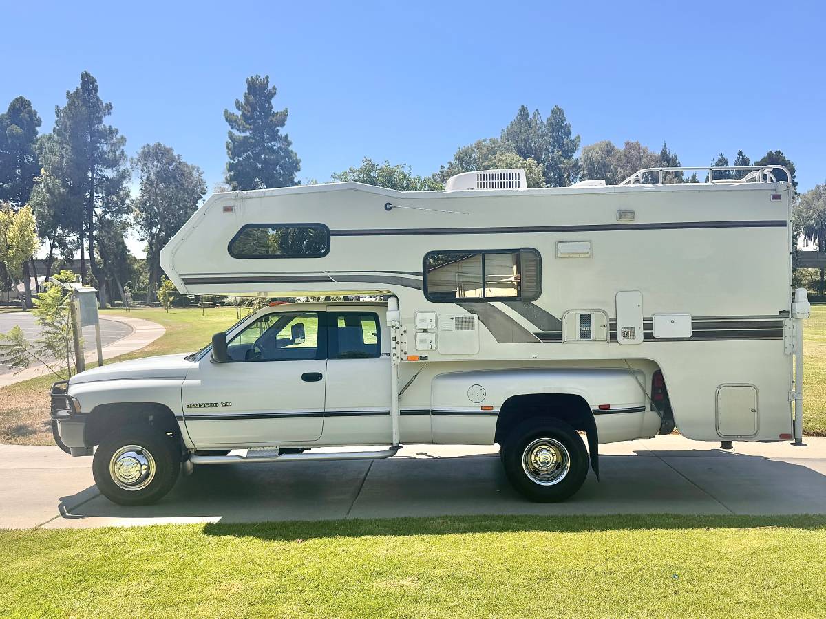 Dodge-Ram-3500-slt-laramie-4x4-1995-white