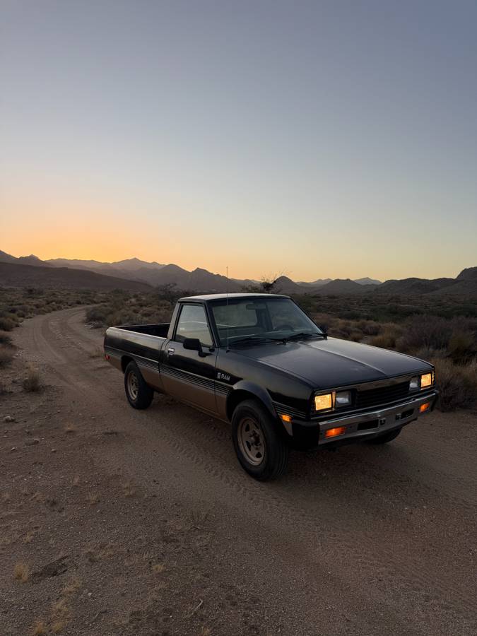 Dodge-Ram-50-1986-black