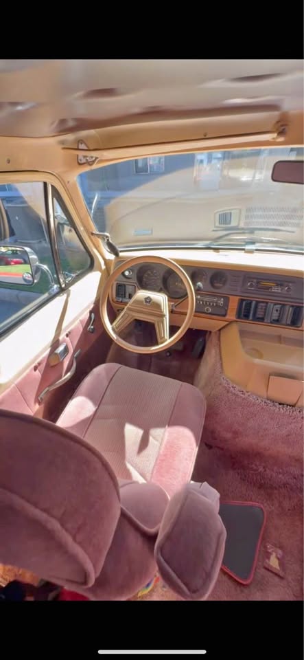 Dodge-Ram-campervan-1986