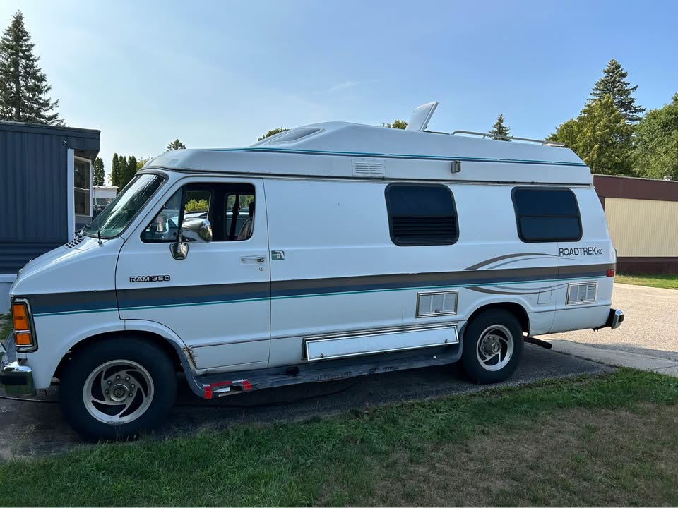 Dodge-Ram-campervan-1993