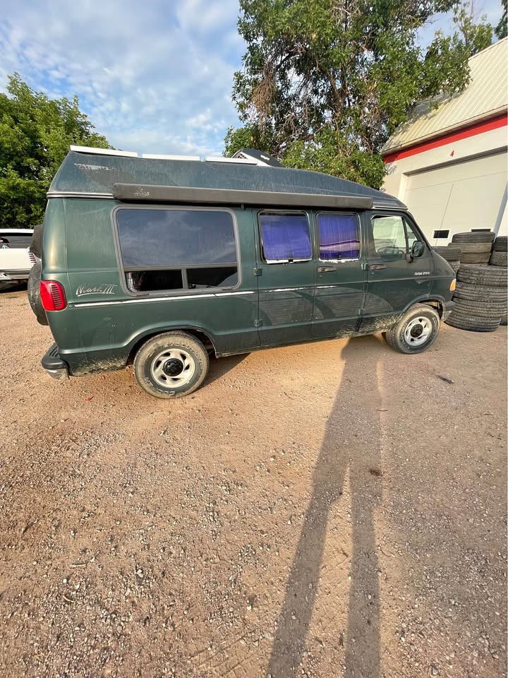 Dodge-Ram-campervan-1994