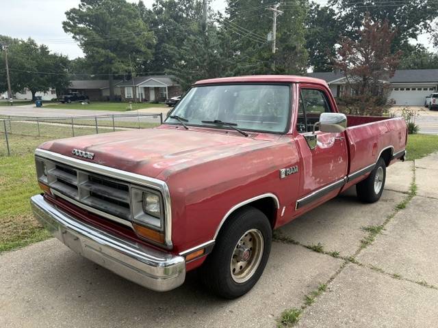Dodge-Ram-d100-1988-red