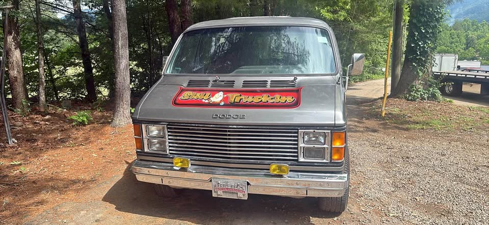 Dodge-Ram-van-1500-1982