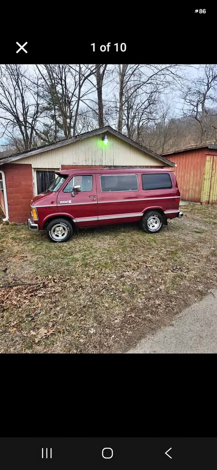 Dodge-Ram-van-2500-1986