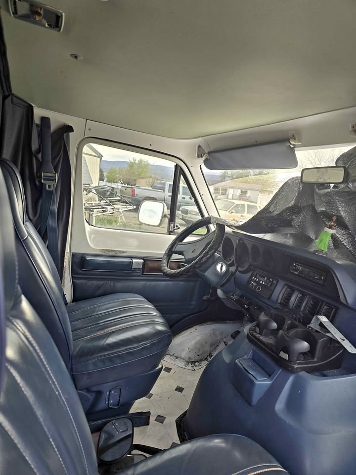 Dodge-Ram-van-3500-1992