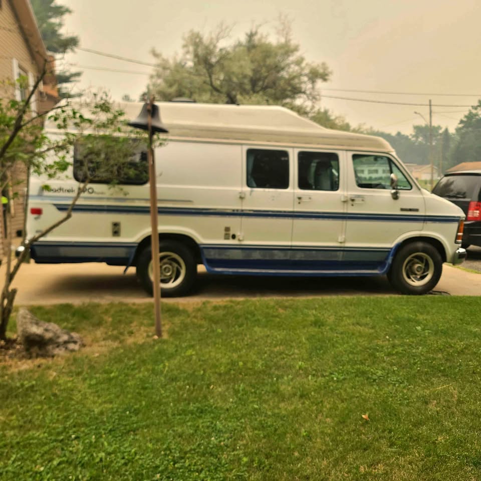 Dodge-Ram-van-b350-1993