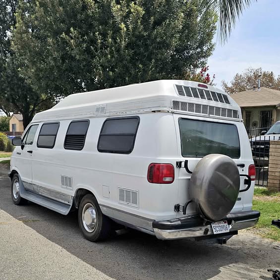 Dodge-Ram-van-b350-1994