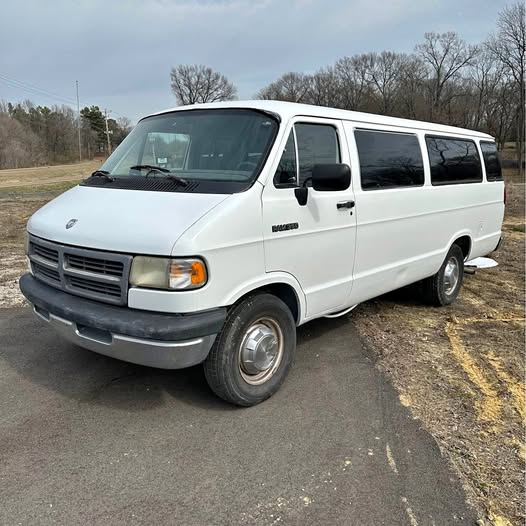 Dodge-Ram-van-b350-1994