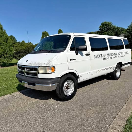 Dodge-Ram-van-low-miles-1994