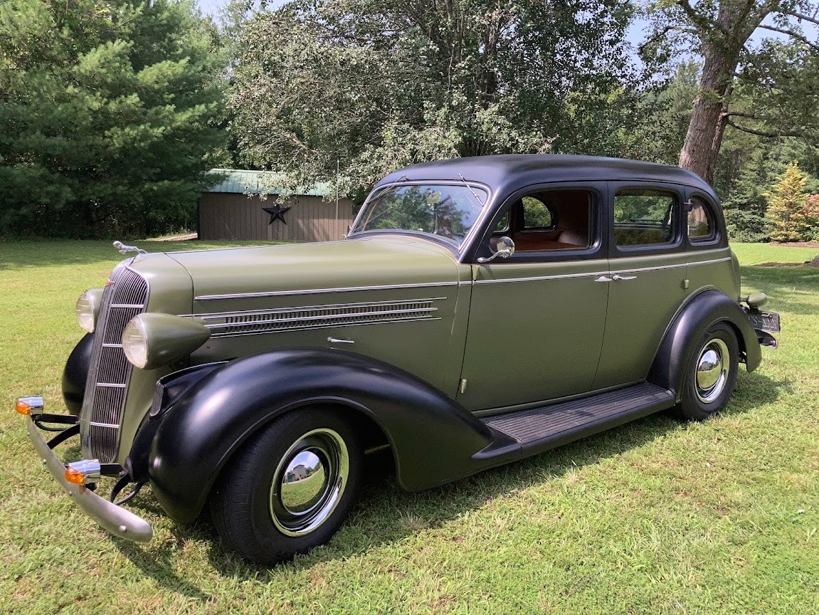 Dodge-Sedan-1936-fawn