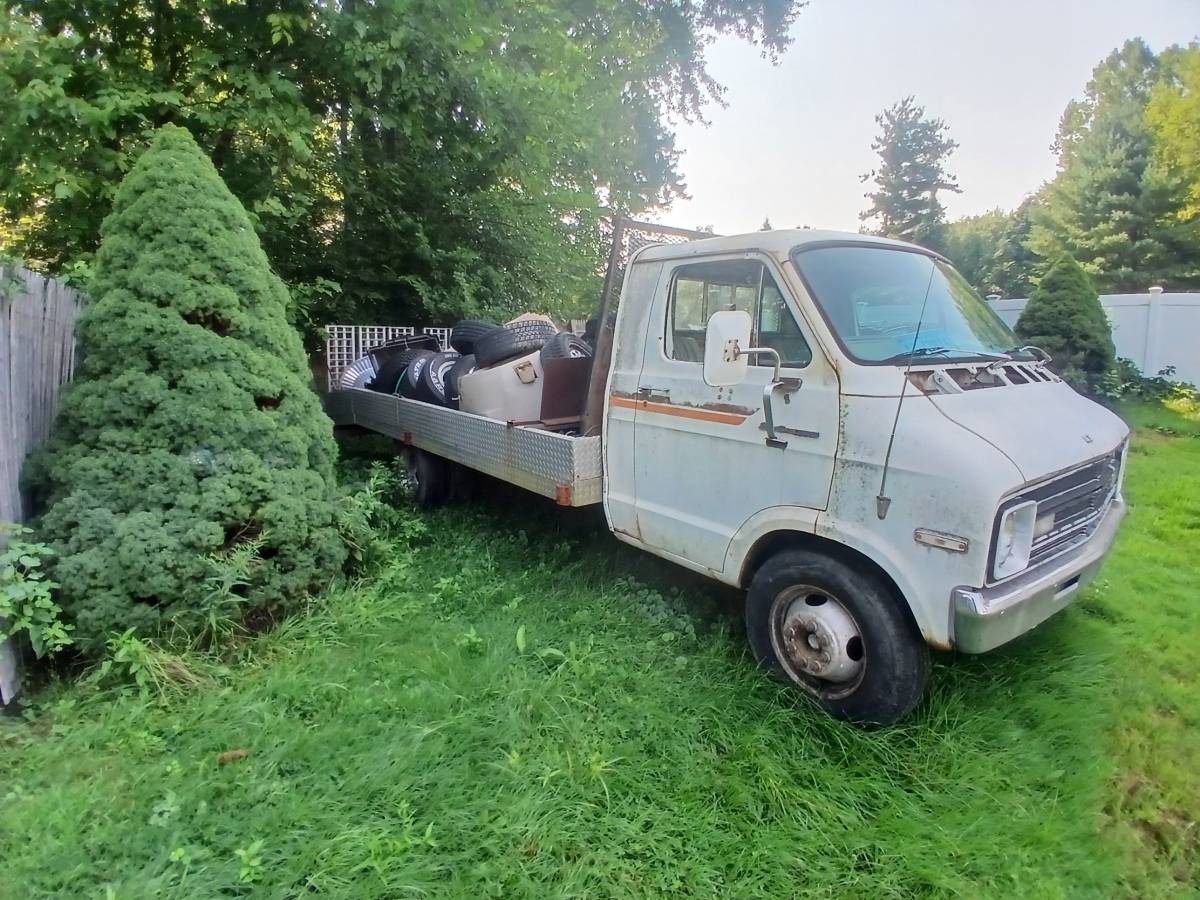 Dodge-Sportsman-1977