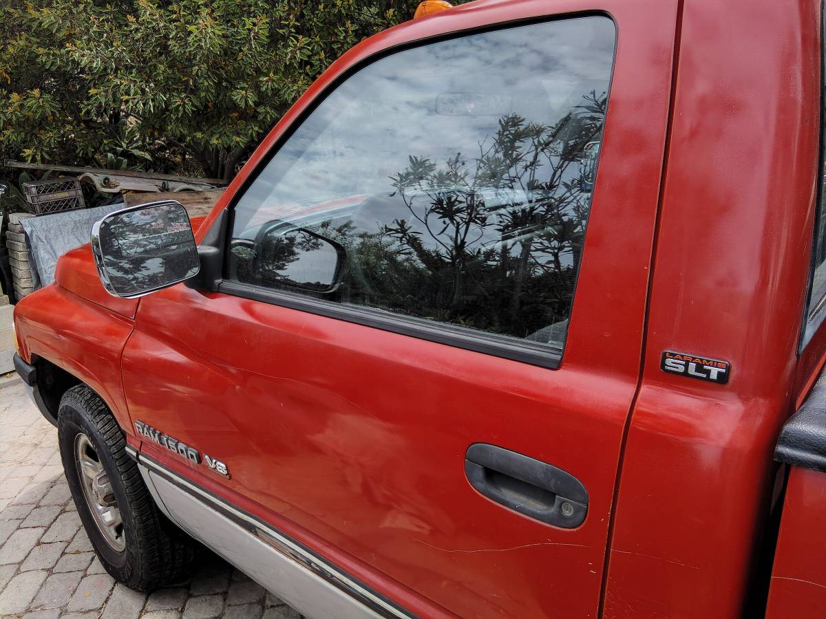 Dodge-ram-laramie-slt-1996-red