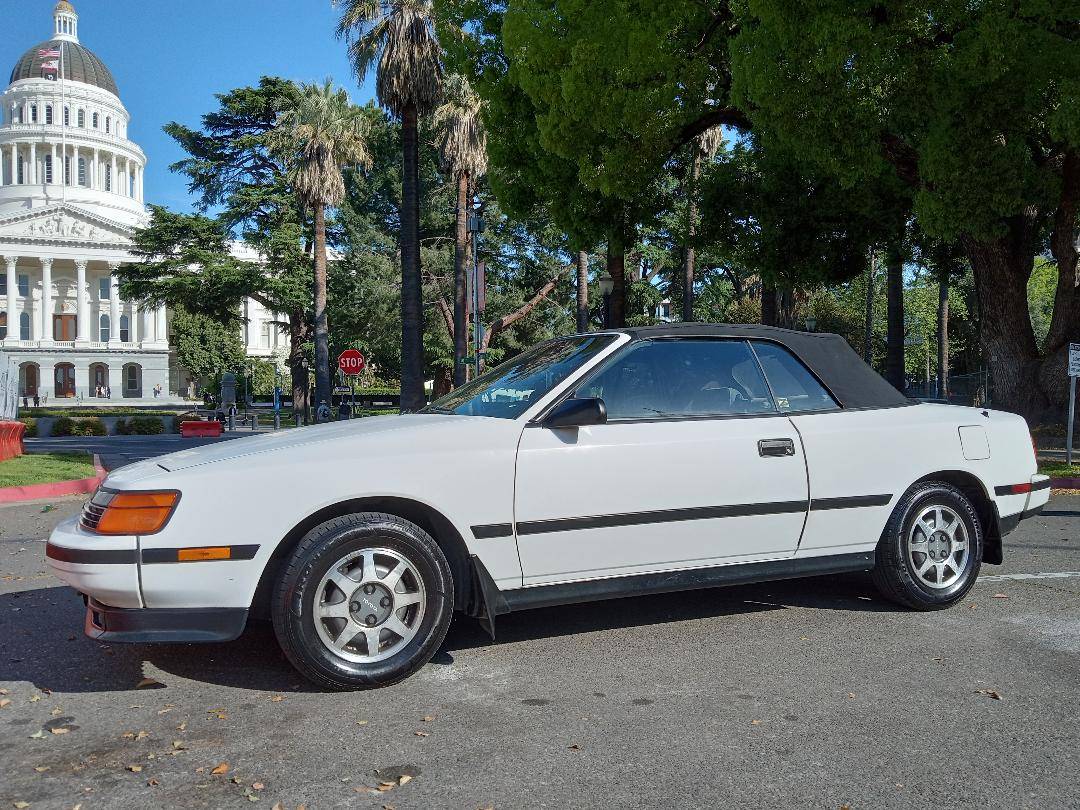 Eclipse-miata-mustang-beetle-rx7-1989-white