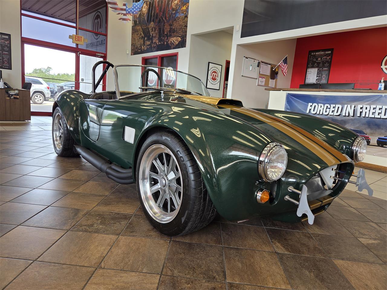Factory-five-Shelby-cobra-replica-1965-Green-Black