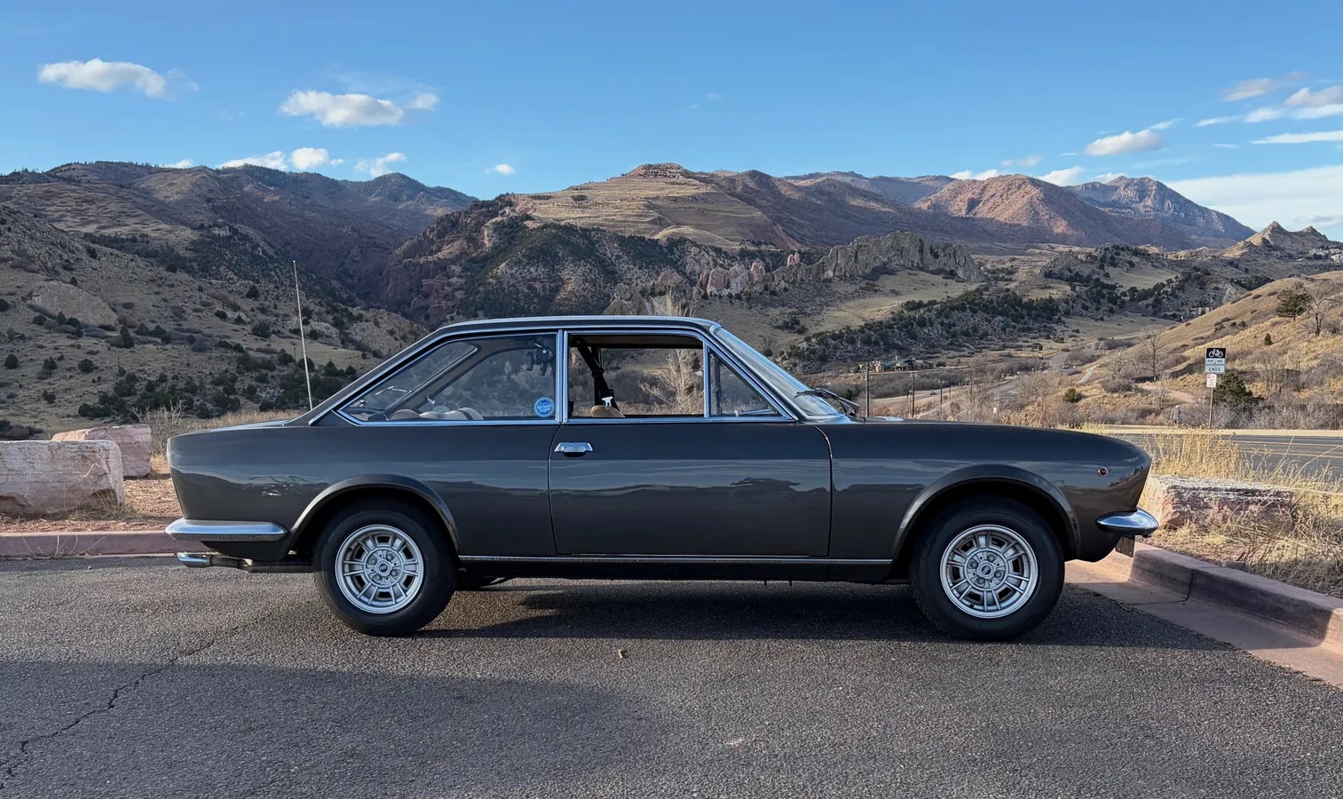 Fiat-124-1970-Silver-Beige