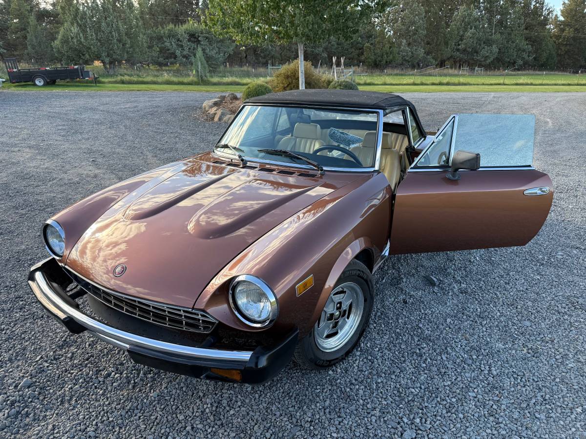 Fiat-2000-1981-brown
