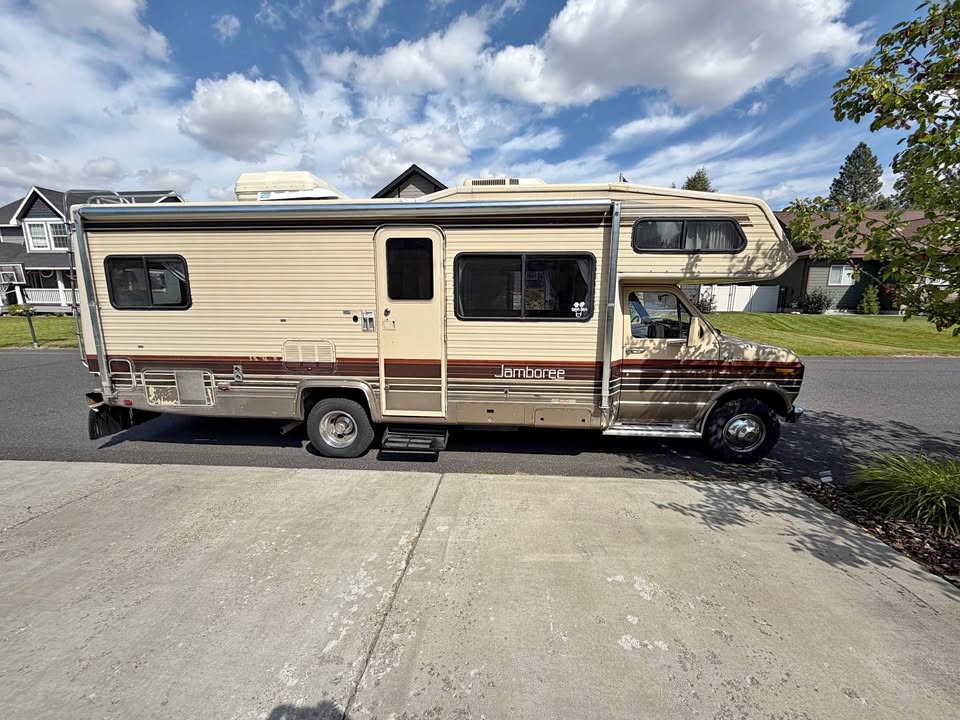 Fleetwood-Jamboree-ford-e350-1987