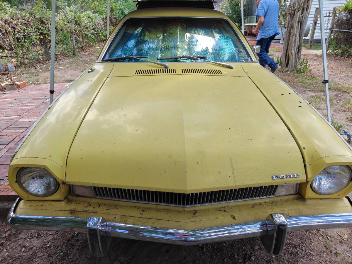Ford-1973-yellow