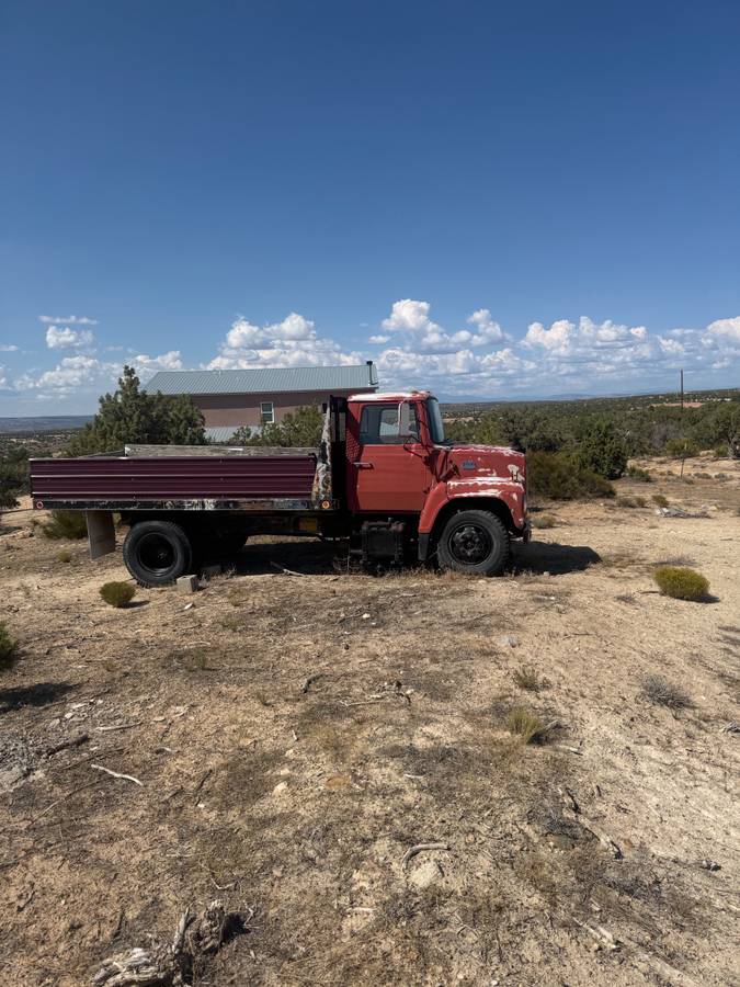 Ford-1975-red