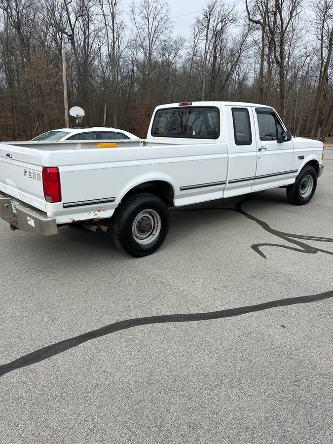 Ford-1995-white