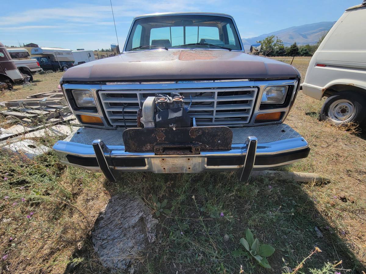 Ford-34ton-1983-Brown