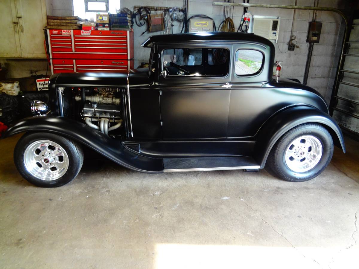 Ford-5-window-coupe-1931-black