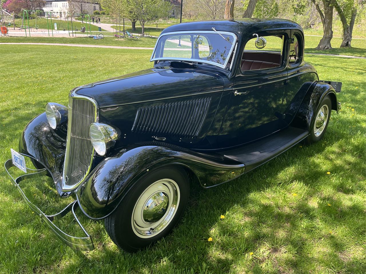 Ford-5-window-coupe-1933-BlueBlack-Brown
