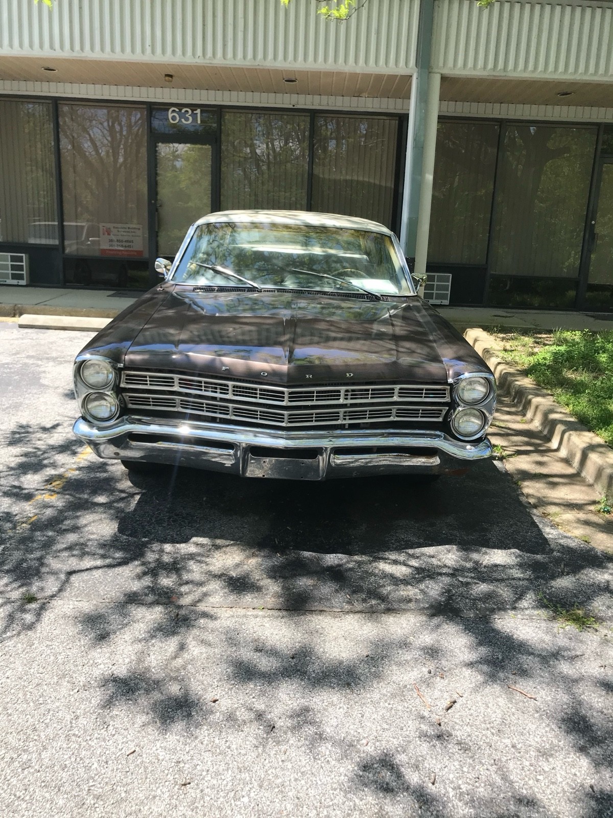 Ford-500-XL-1967-Sedan