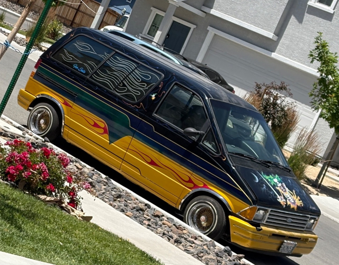 Ford-Aerostar-1987-Mini-Passenger-Van