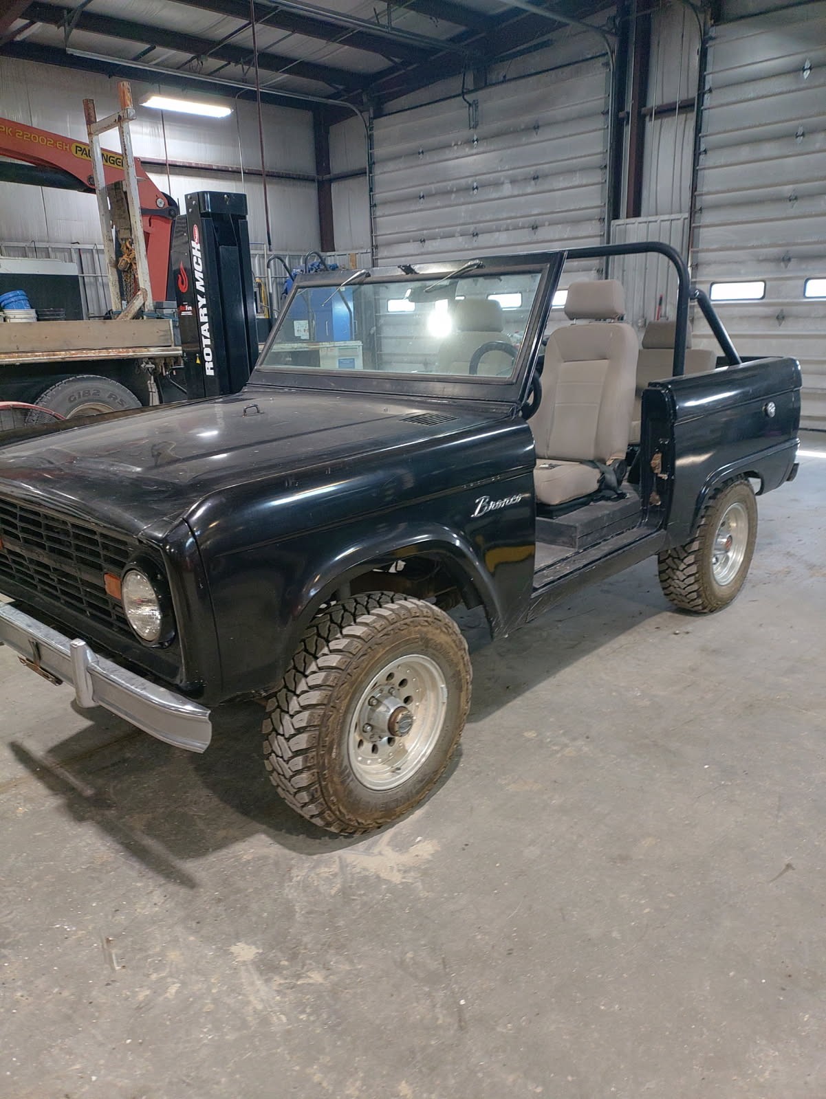 Ford-Bronco-1966