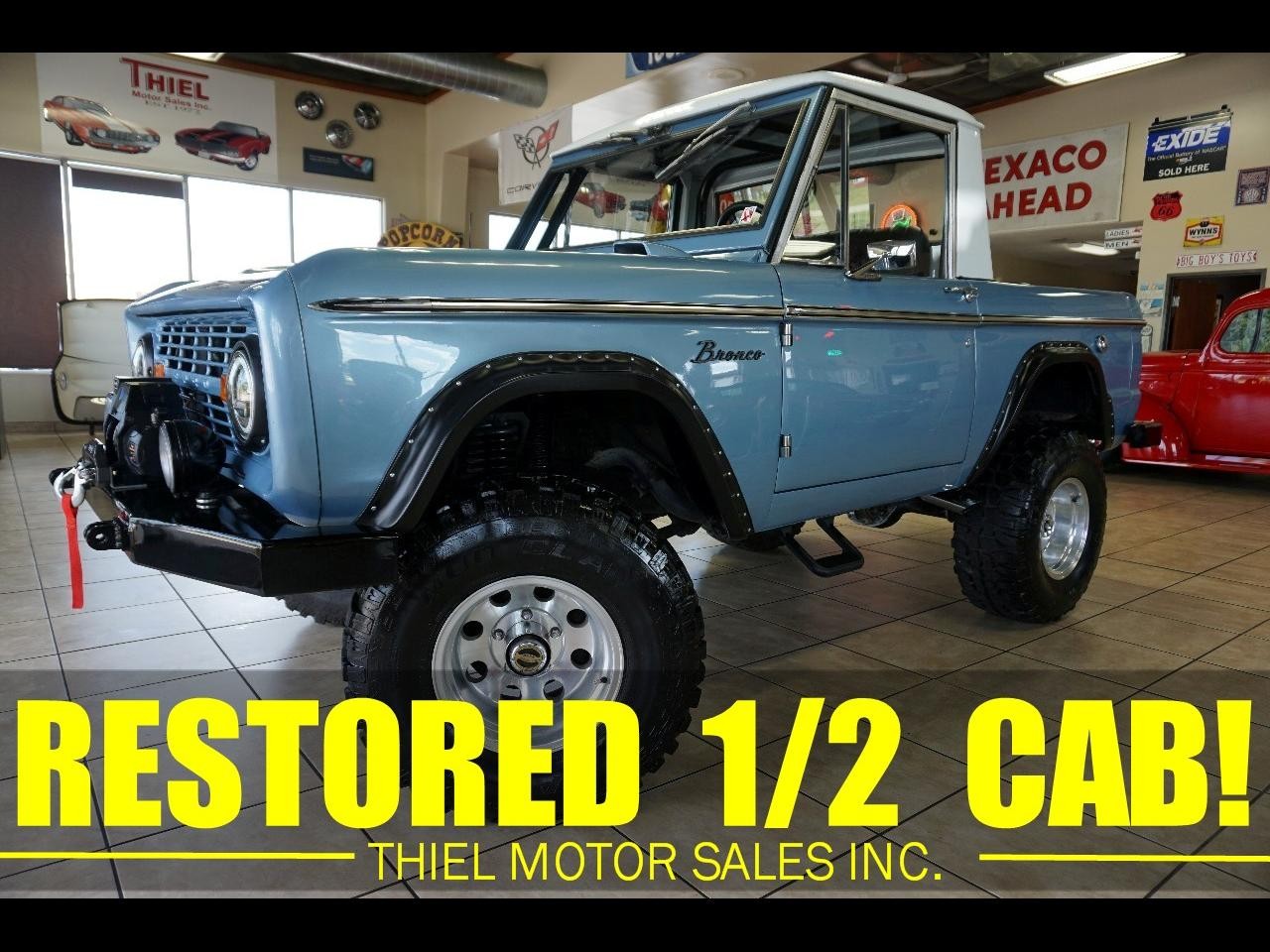 Ford-Bronco-1967-Classic-Car-Black