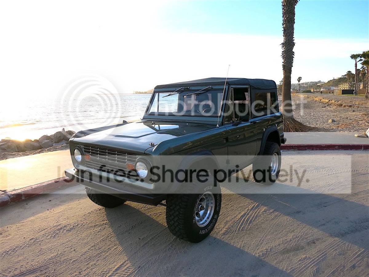 Ford-Bronco-1968-green