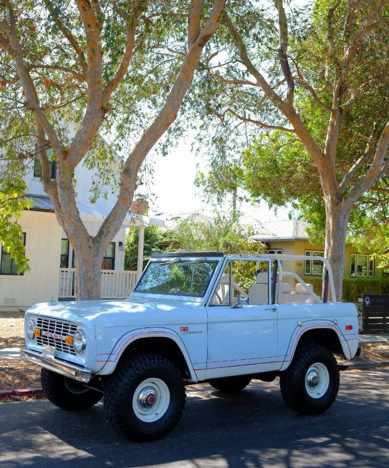 Ford-Bronco-1976-Blue-Beige