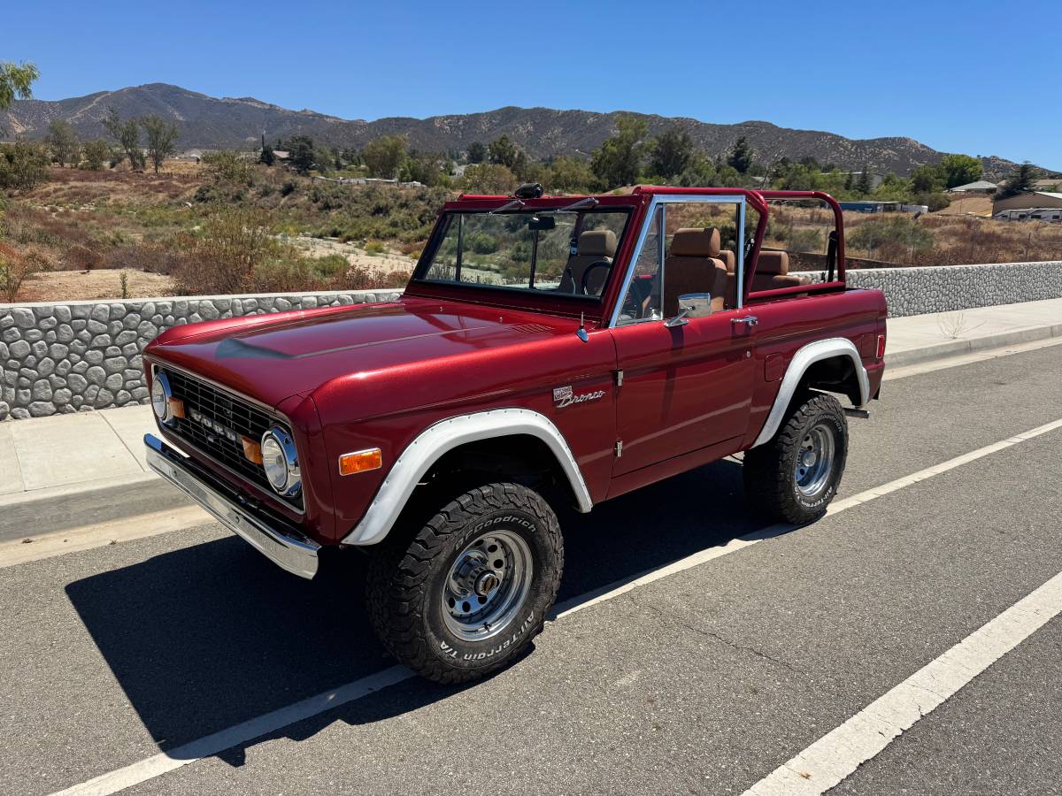 Ford-Bronco-1977