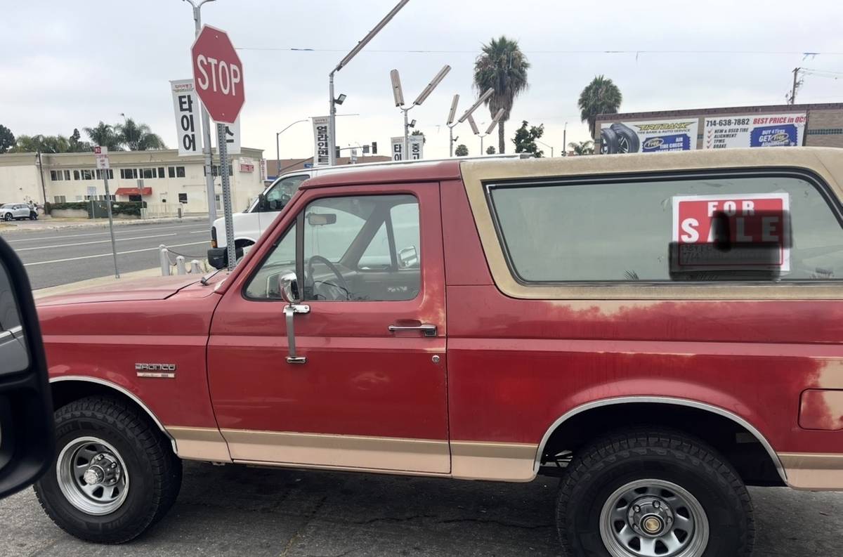 Ford-Bronco-1987
