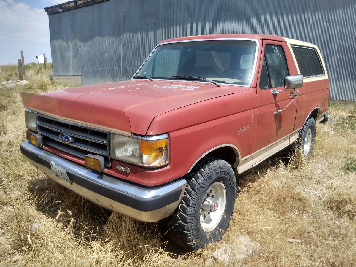 Ford-Bronco-1990-red