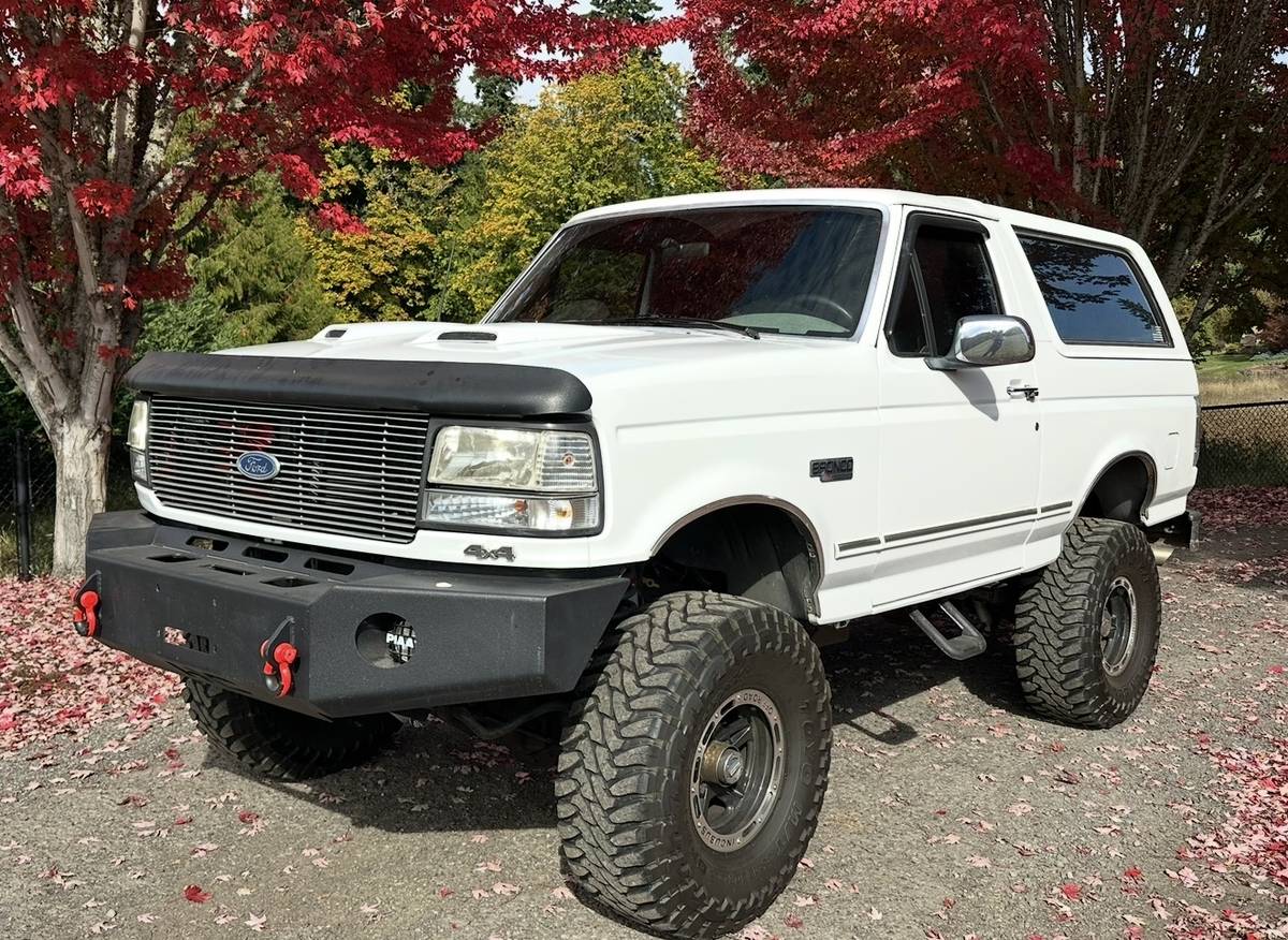 Ford-Bronco-1993