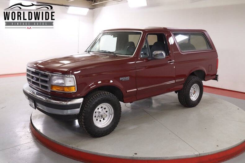Ford-Bronco-1993-Red-Gray