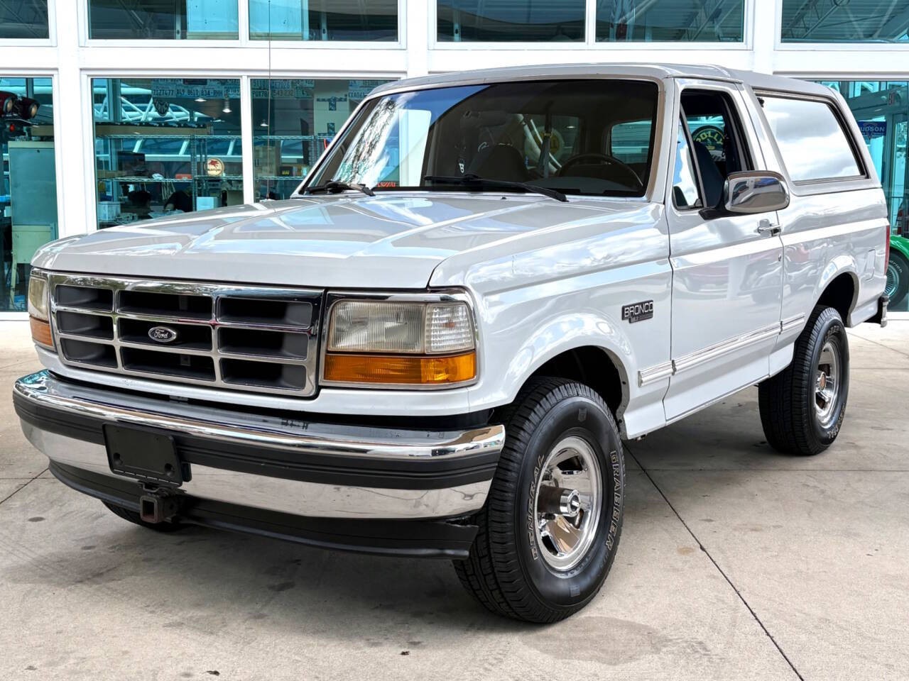 Ford-Bronco-1993-SUV-Blue Ford Bronco 1993