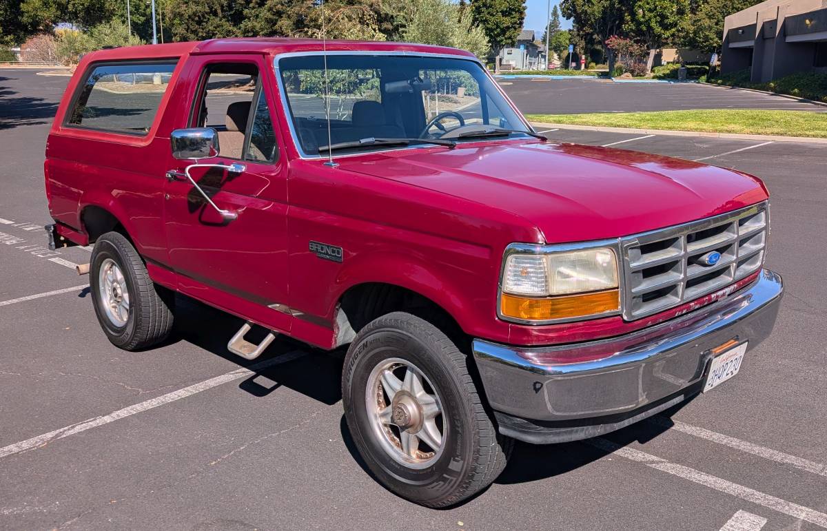 Ford-Bronco-1993-red