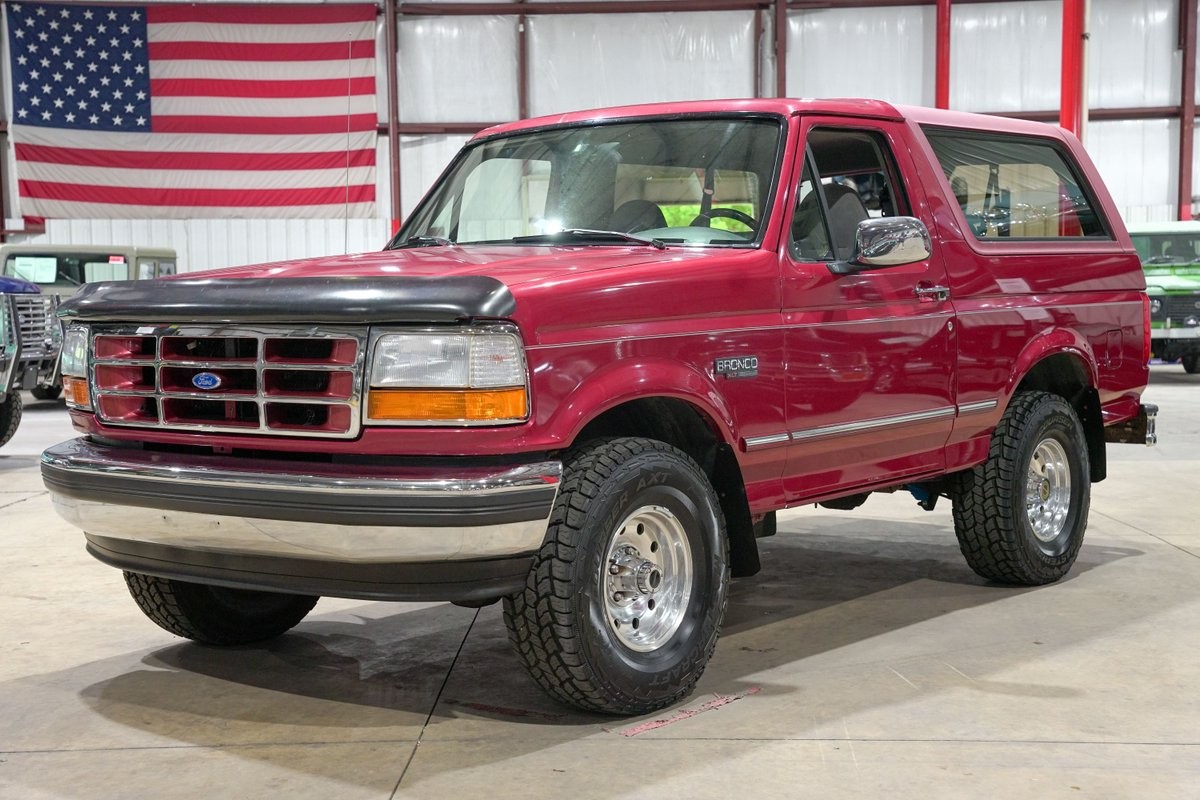 Ford-Bronco-1995-SUV-Gray