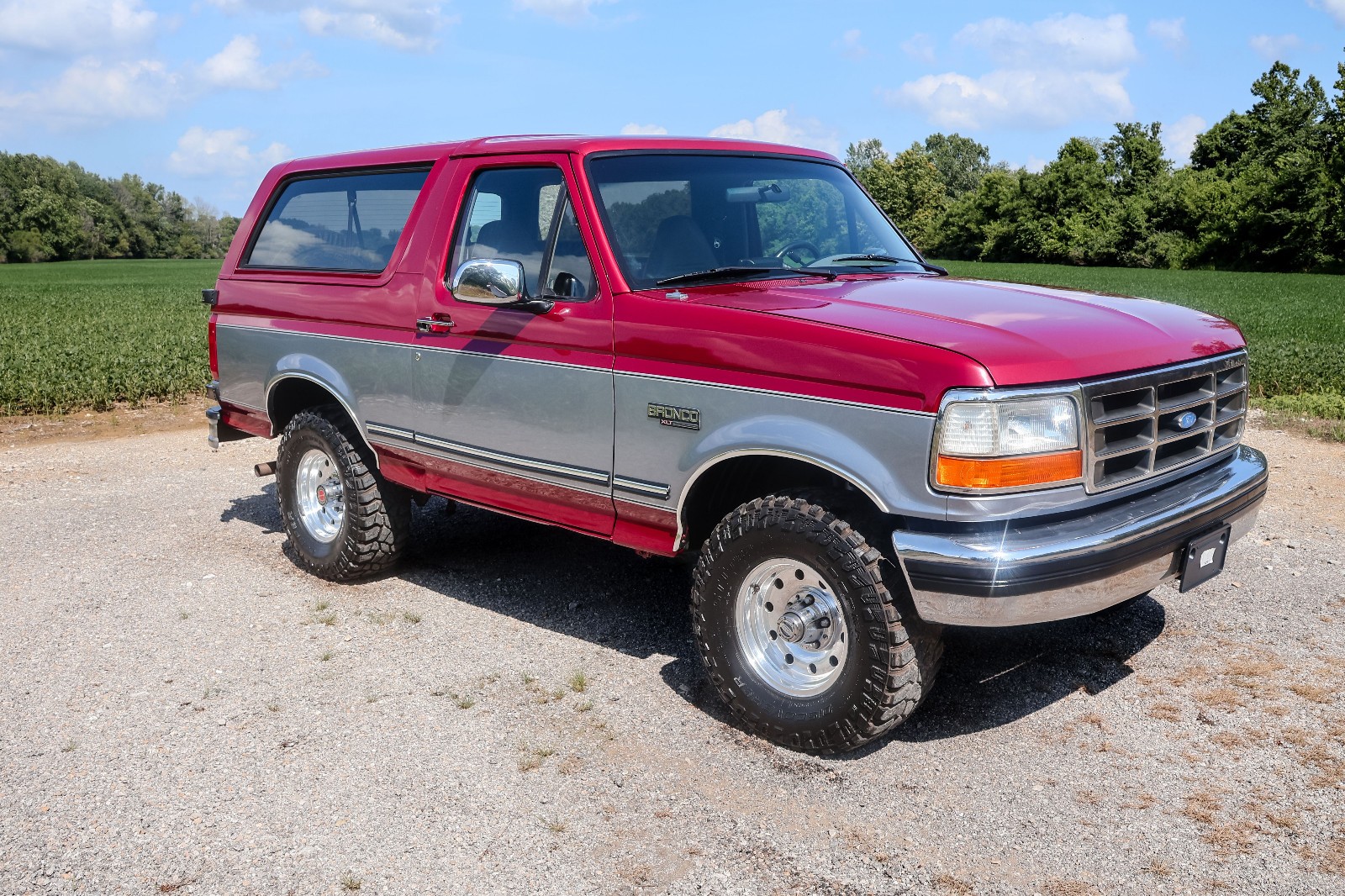 Ford-Bronco-1995-SUV