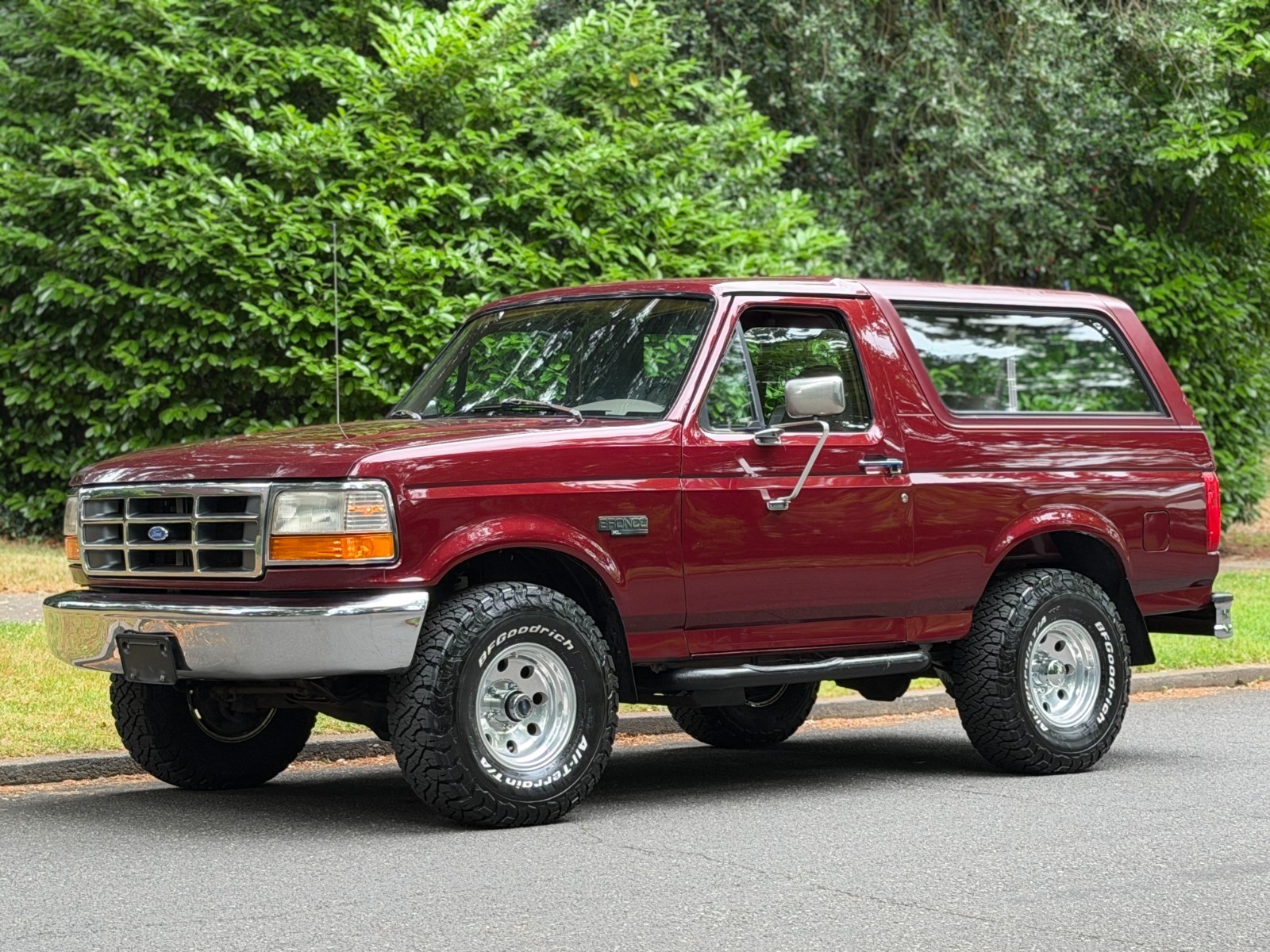 Ford-Bronco-1996-SUV-Tan Ford Bronco 1996
