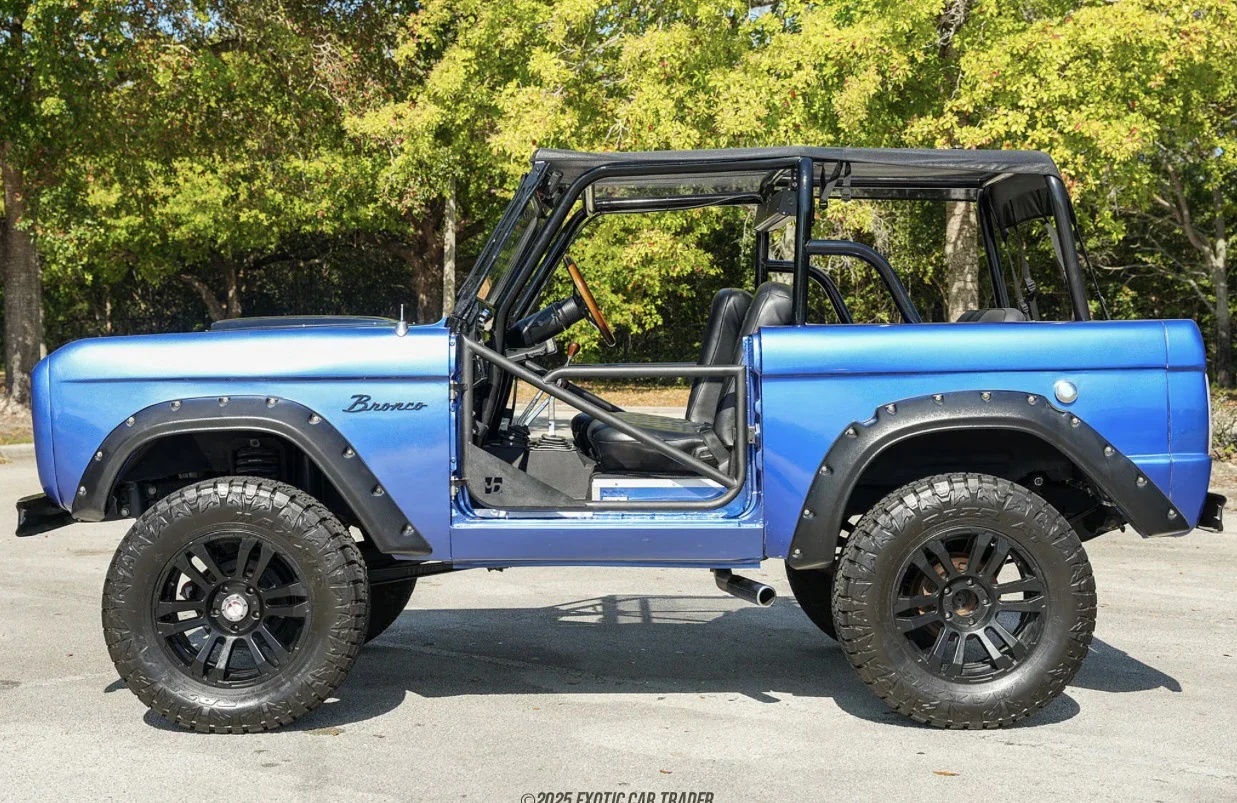 Ford-Bronco-2-door-1968-Blue-Gray